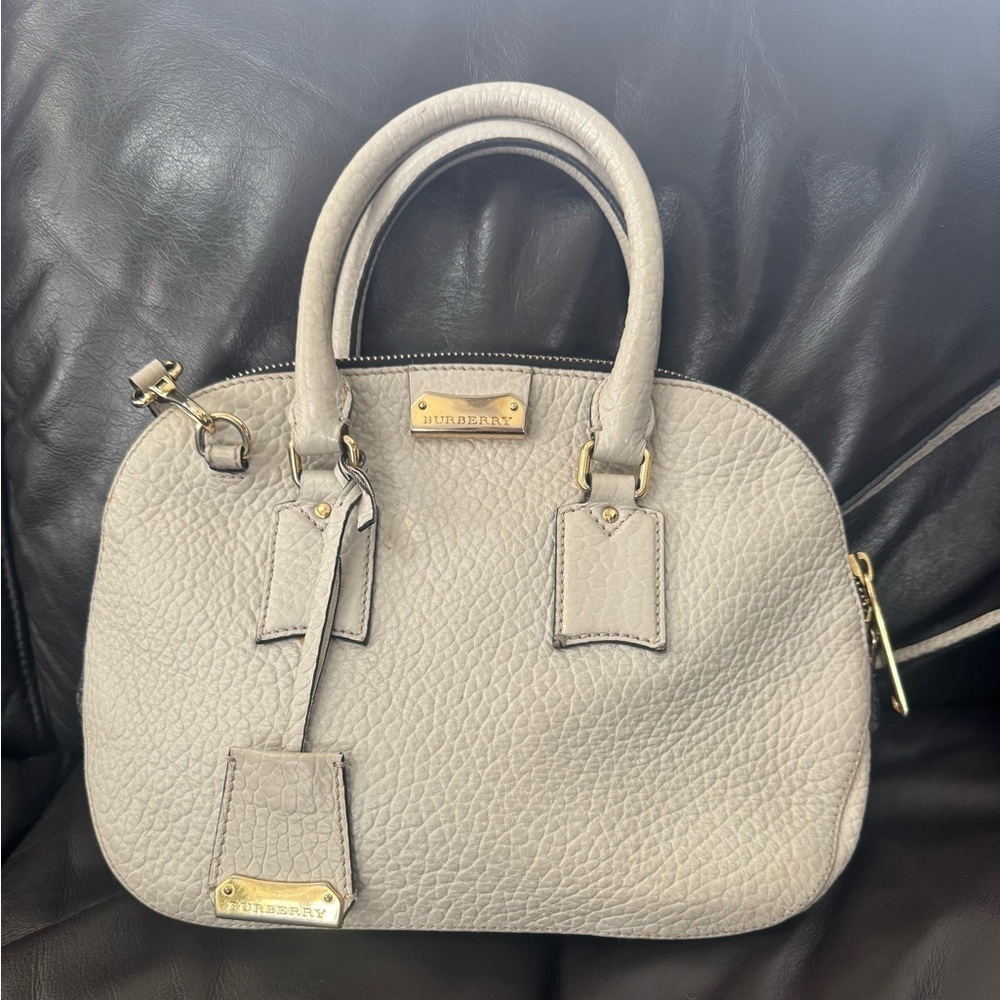 BURBERRY Pebbled Leather Or hard Bag - Preloved - AUTHENTIC